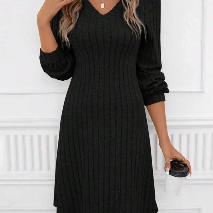 Women's V-neck Long-sleeved Loose Knitted Dress