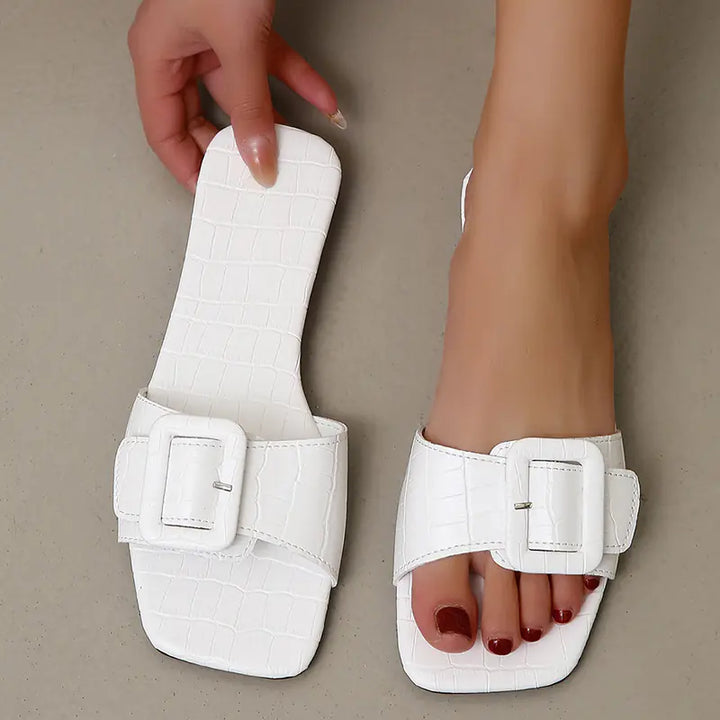 Women's Square Buckle Flat-bottomed Flip Flops